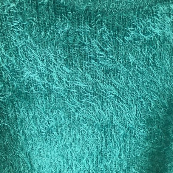 Super soft emerald green fuzzy sweater - Picture 3 of 3